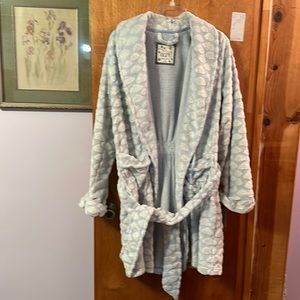 Ladies Stay Cozy Sleep Sense robe. XL new with tag